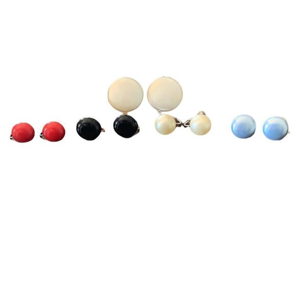 Vintage Bundle of Five Screw Back Clip On Round Earrings Costume Jewelry - Picture 1 of 13